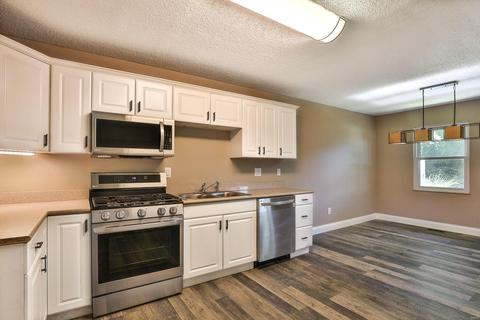 221 Braeshire Dr #D, Ballwin, MO 63021 photo 6