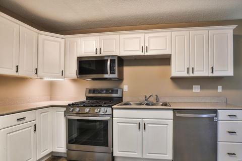 221 Braeshire Dr #D, Ballwin, MO 63021 photo 8