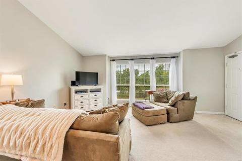 155 Timber Creek Dr, O'fallon, MO 63368 photo 3
