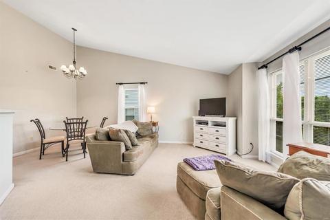155 Timber Creek Dr, O'fallon, MO 63368 photo 2