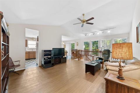 238 Jacob Ln, Ballwin, MO 63021 photo 3