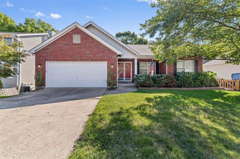 238 Jacob Ln, Ballwin, MO 63021 photo 1