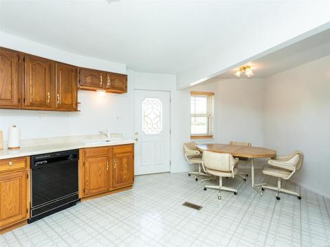 2 Wycliffe Ct, Weldon Spring, MO 63304 photo 9