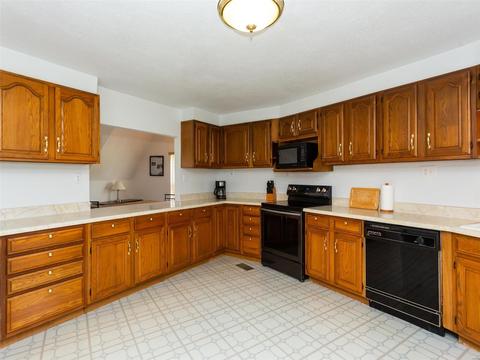 2 Wycliffe Ct, Weldon Spring, MO 63304 photo 7