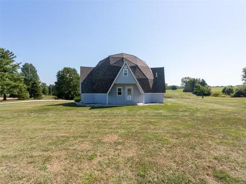 2 Wycliffe Ct, Weldon Spring, MO 63304 photo 2