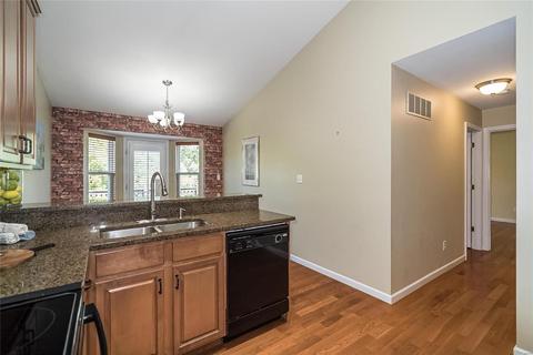 132 Baxter Commons Dr, Manchester, MO 63011 photo 17