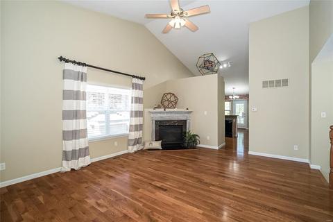 132 Baxter Commons Dr, Manchester, MO 63011 photo 11