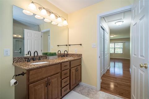 132 Baxter Commons Dr, Manchester, MO 63011 photo 26