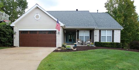 17476 Hilltop Ridge Dr, Eureka, MO 63025 photo 1
