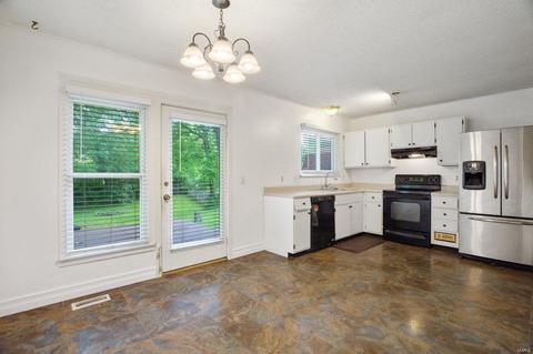 7 Holly Ct, O'fallon, MO 63366 photo 4