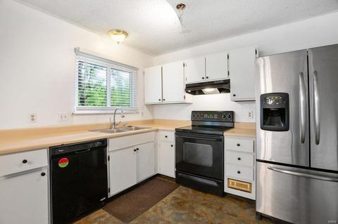 7 Holly Ct, O'fallon, MO 63366 photo 6