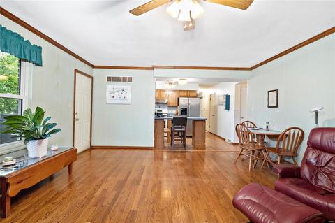 111 Windcliffe Dr, Ballwin, MO 63021 photo 4