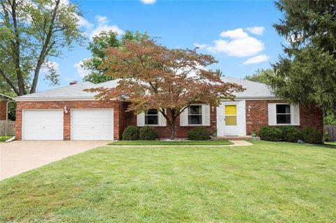 111 Windcliffe Dr, Ballwin, MO 63021 photo 1