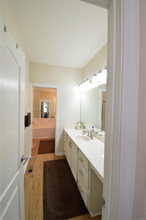 13 Shaelah Dr, Weldon Spring, MO 63304 photo 6