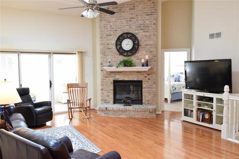 13 Shaelah Dr, Weldon Spring, MO 63304 photo 4