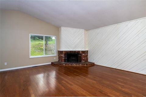 550 Treetop Trail Dr, Manchester, MO 63021 photo 3