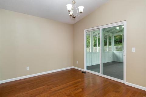 550 Treetop Trail Dr, Manchester, MO 63021 photo 4