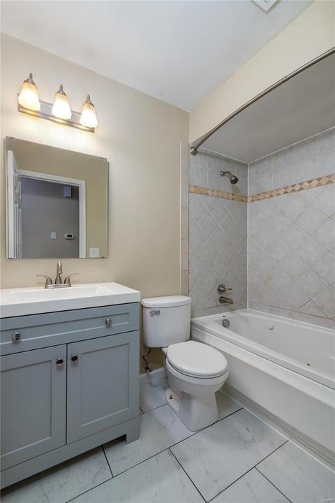 550 Treetop Trail Dr, Manchester, MO 63021 photo 16