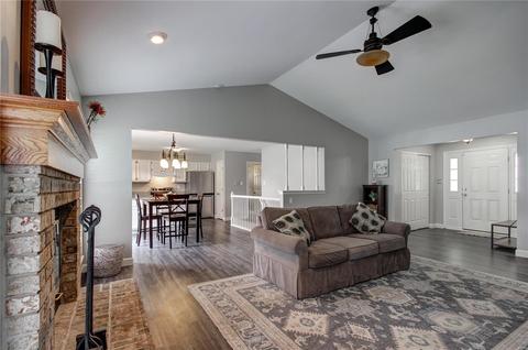 309 Highgrove Place Dr, O'fallon, MO 63366 photo 11