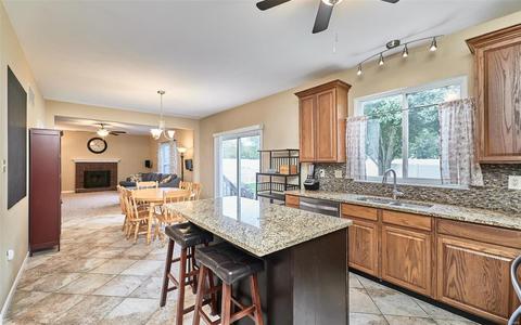 223 Abington Dr, Saint Peters, MO 63376 photo 18