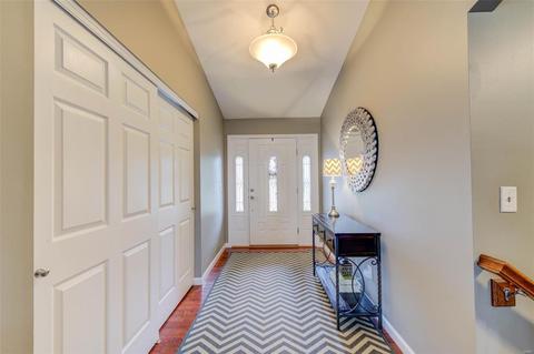 1581 Wainscott Dr, O'fallon, MO 63366 photo 3
