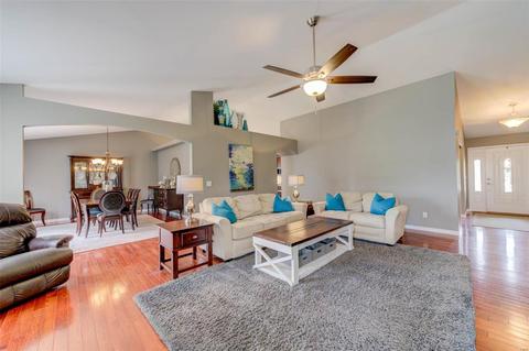 1581 Wainscott Dr, O'fallon, MO 63366 photo 6