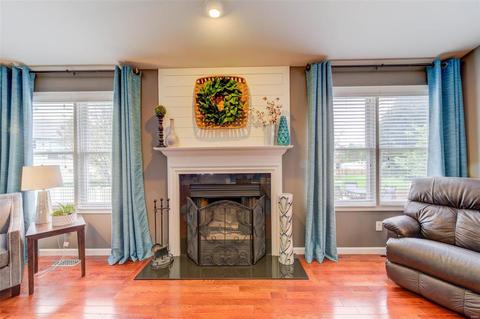 1581 Wainscott Dr, O'fallon, MO 63366 photo 5