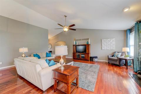 1581 Wainscott Dr, O'fallon, MO 63366 photo 7