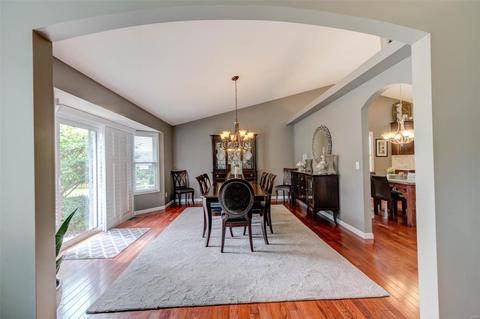 1581 Wainscott Dr, O'fallon, MO 63366 photo 8