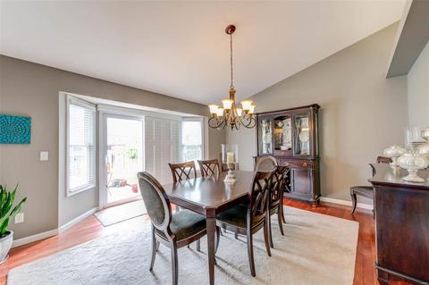 1581 Wainscott Dr, O'fallon, MO 63366 photo 10