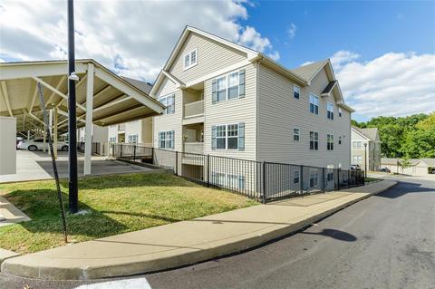 520 Bramblett Hls, O'fallon, MO 63366 photo 2