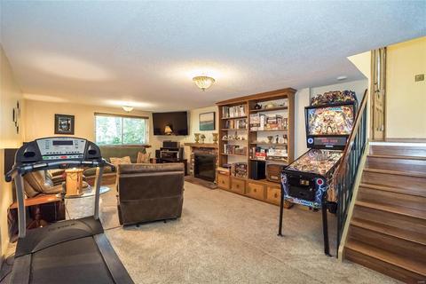153 Holly Green Dr, Ballwin, MO 63021 photo 17