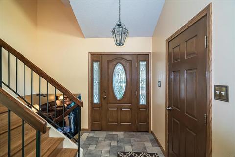153 Holly Green Dr, Ballwin, MO 63021 photo 2
