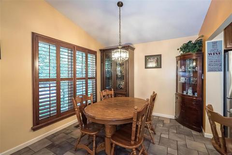 153 Holly Green Dr, Ballwin, MO 63021 photo 5