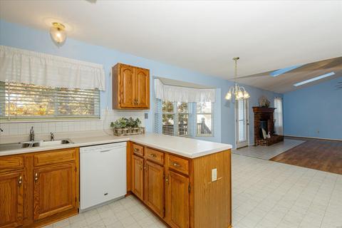 421 Winter Park Dr, O'fallon, MO 63366 photo 9