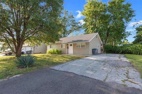 504 Prince David Dr, O'fallon, MO 63366 photo 4