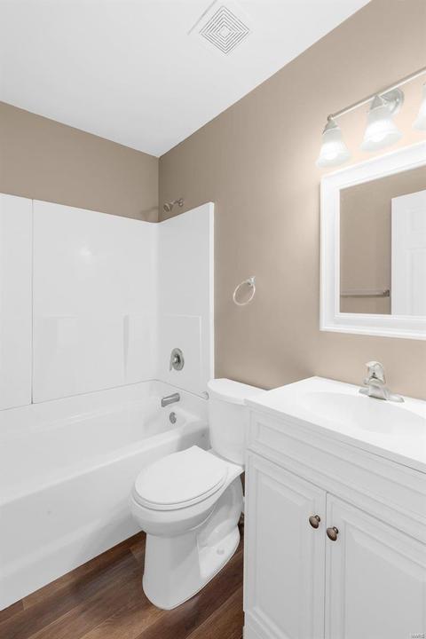 504 Prince David Dr, O'fallon, MO 63366 photo 17