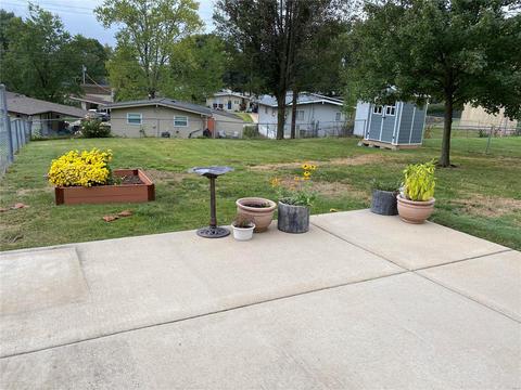 308 Hillcrest Blvd, Ballwin, MO 63021 photo 2