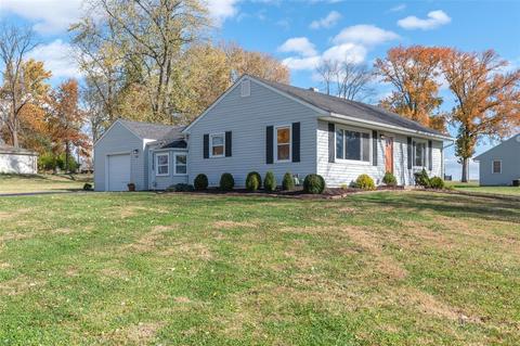 149 Mockingbird Ln, Ballwin, MO 63021 photo 2