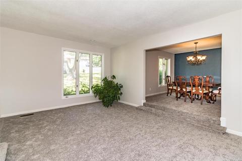 3 Forrester Dr, Manchester, MO 63011 photo 4