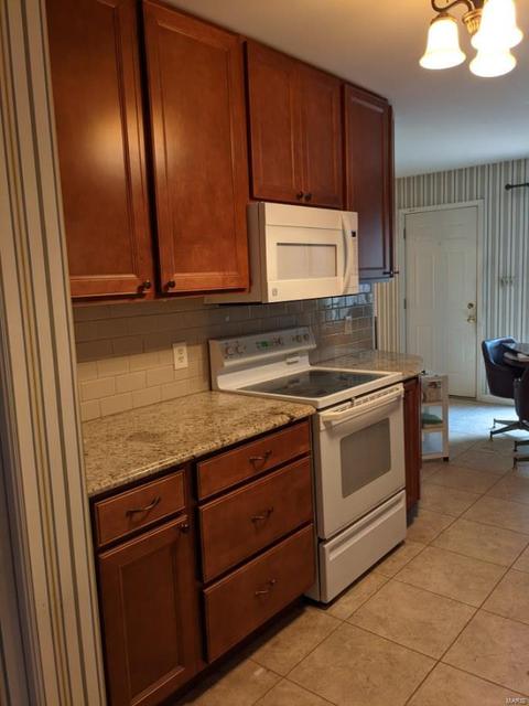 800 Dunraven, Manchester, MO 63021 photo 2