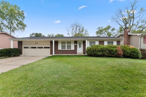 20 Evergreen Ct, Ballwin, MO 63021 photo 1