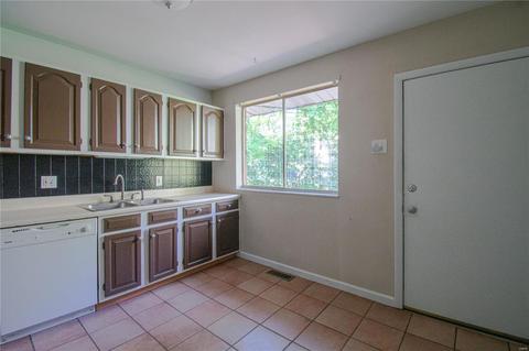 10001 Benson Ave, Saint Ann, MO 63074 photo 41