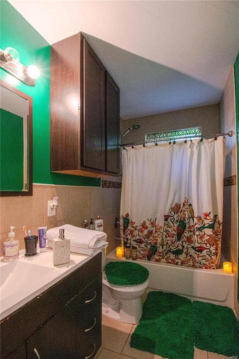 10001 Benson Ave, Saint Ann, MO 63074 photo 17