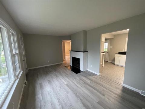 413 Hillcrest Blvd, Ballwin, MO 63021 photo 4
