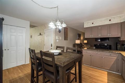 1047 Treeline, Manchester, MO 63021 photo 13