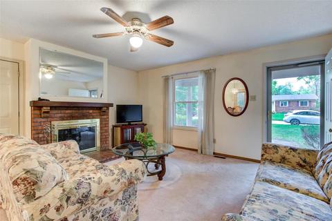 26 Roland Ave, Ballwin, MO 63021 photo 6