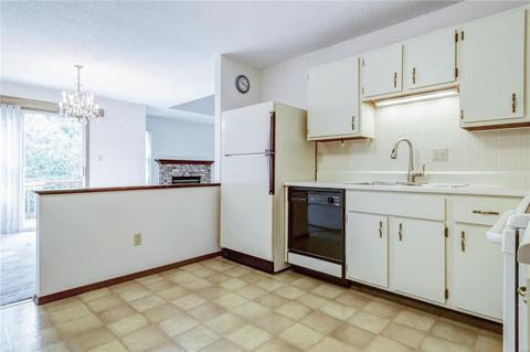 1426 Tahoe Valley Ct, Ballwin, MO 63021 photo 8