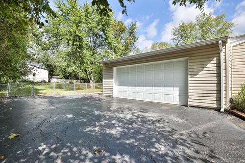 258 Ramsey Ln, Ballwin, MO 63021 photo 4