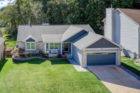 956 Westrun Dr, Ballwin, MO 63021 photo 2